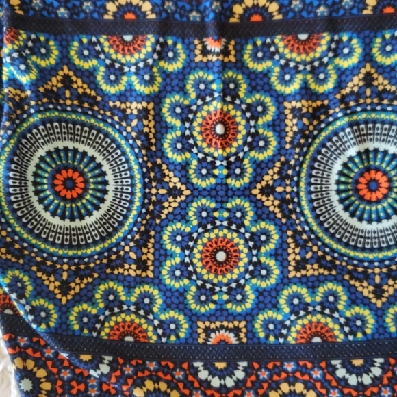 LuLaRoe TC Geometric - Picture 2 of 2